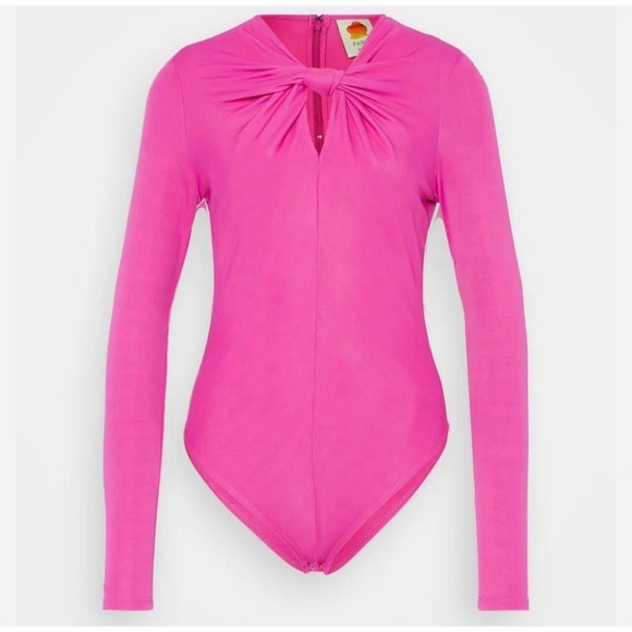 NEW FARM Rio Bright Pink Long Sleeve Twist Front Cut Out Bodysuit - Picture 1 of 13